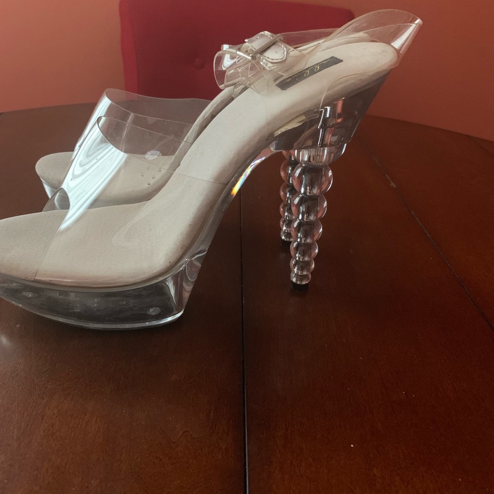 Shoes - Picture 2 of 5